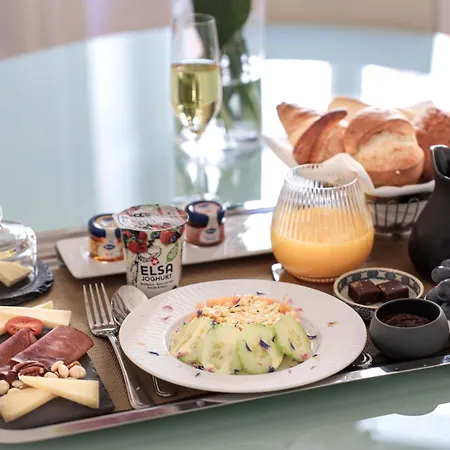 Hotel Swiss Luxury - Serviced